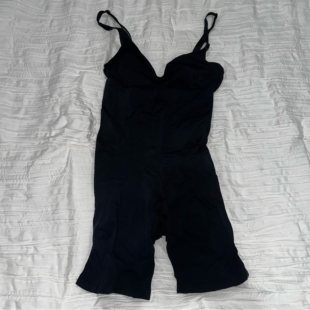 SKIMS Low Back Mid Thigh Shapewear Bodysuit